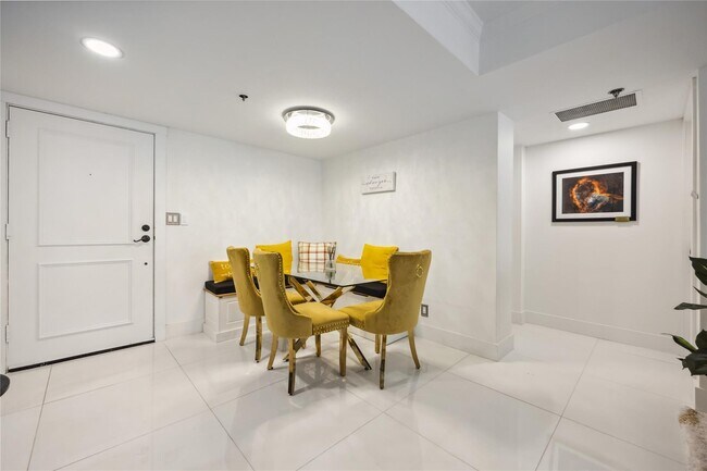 Building Photo - 3525 Sage Rd