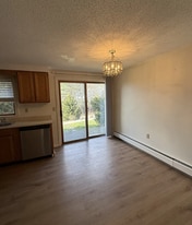 Building Photo - 838 State St