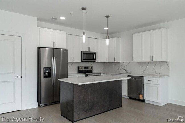 Building Photo - 31847 Gabby Ct