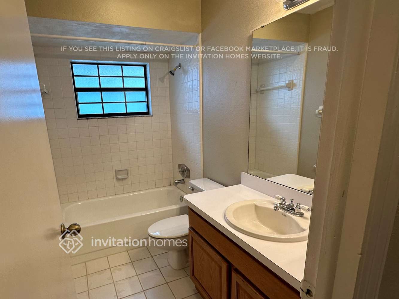 Building Photo - 1453 Hyde Park Dr