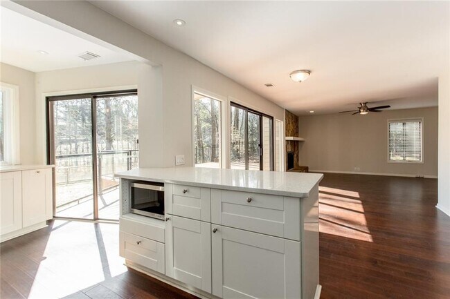 Building Photo - 820 Muirfield Trce