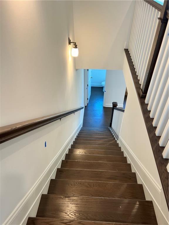 Building Photo - 6605 Beacon Dr