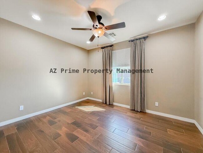 Building Photo - 7707 S 23rd Ln