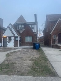 Building Photo - Lower Unit Duplex