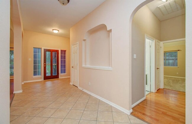 Building Photo - 14403 Red Tailed Hawk Ln