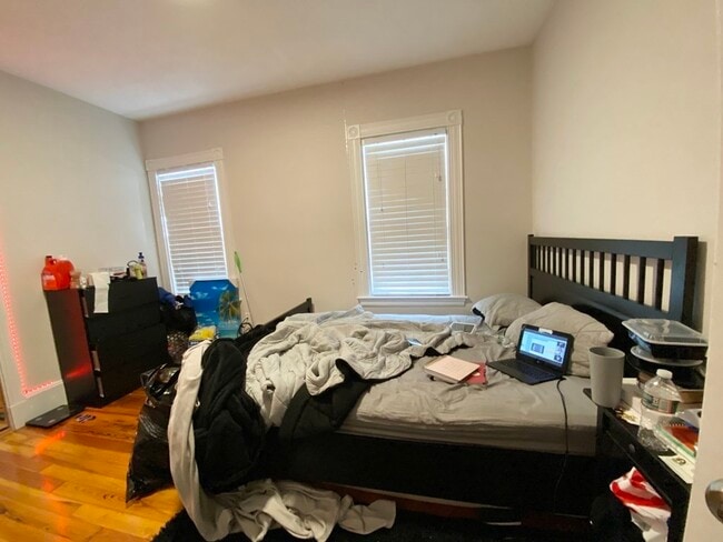 Building Photo - 108 Buttonwood St