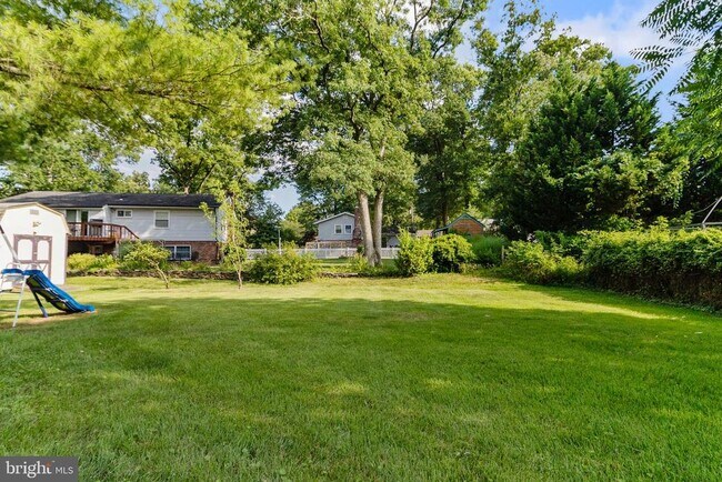 Building Photo - 5601 Dawes Ave