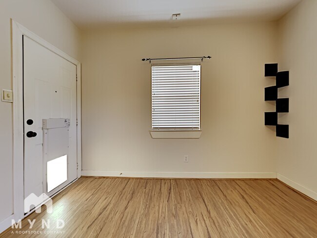 Building Photo - 5343 Kiam St