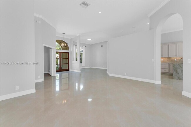 Building Photo - 2715 Edgewater Ct