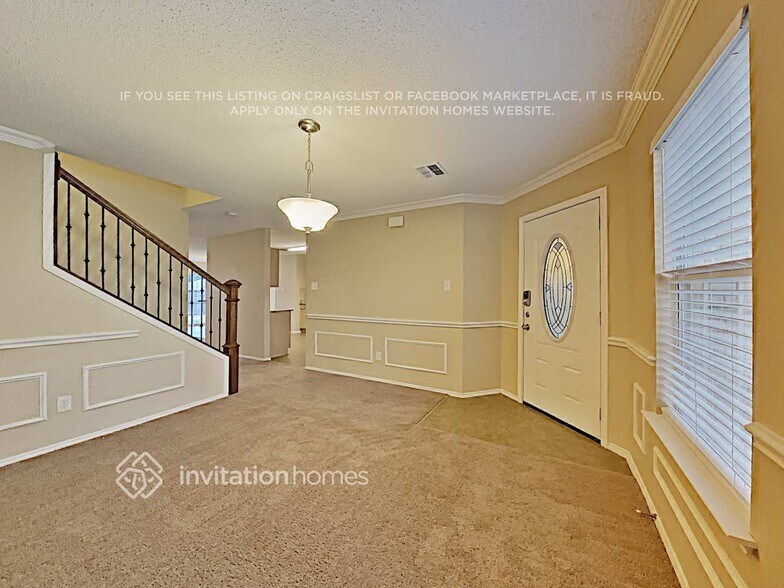Building Photo - 252 Hilltop Dr