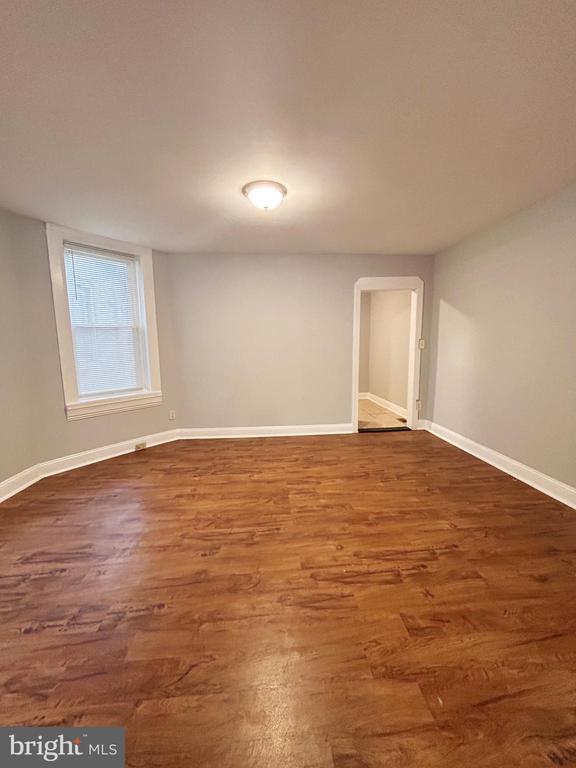 Building Photo - 2512 S 66th St