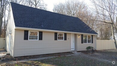Building Photo - 46 Gilbert Ave