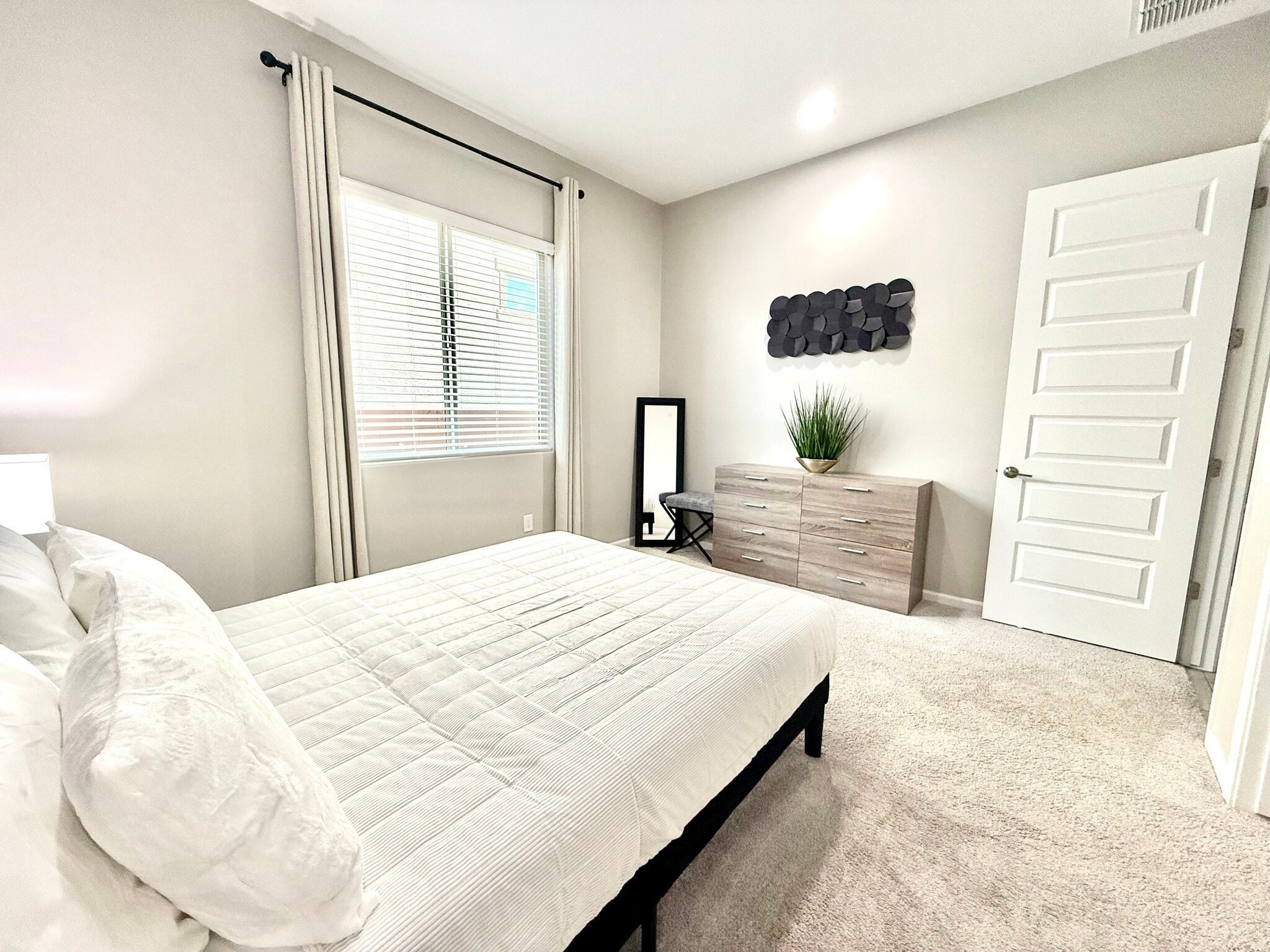 Building Photo - 8060 S Desert Indigo Dr