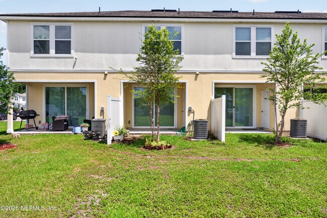 Building Photo - 8210 Larose Rd