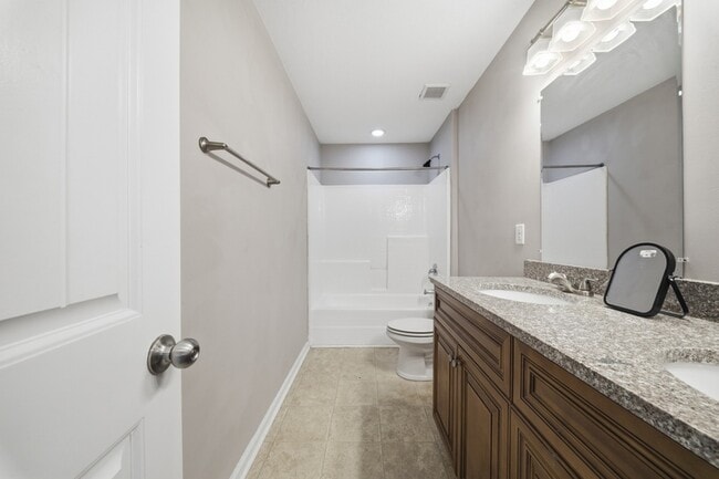 Building Photo - 507 Leonard Rd