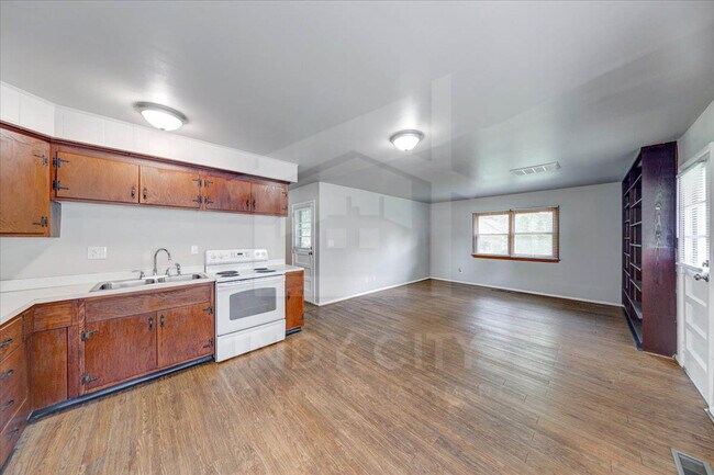 Building Photo - 3903 Elmonte Ct