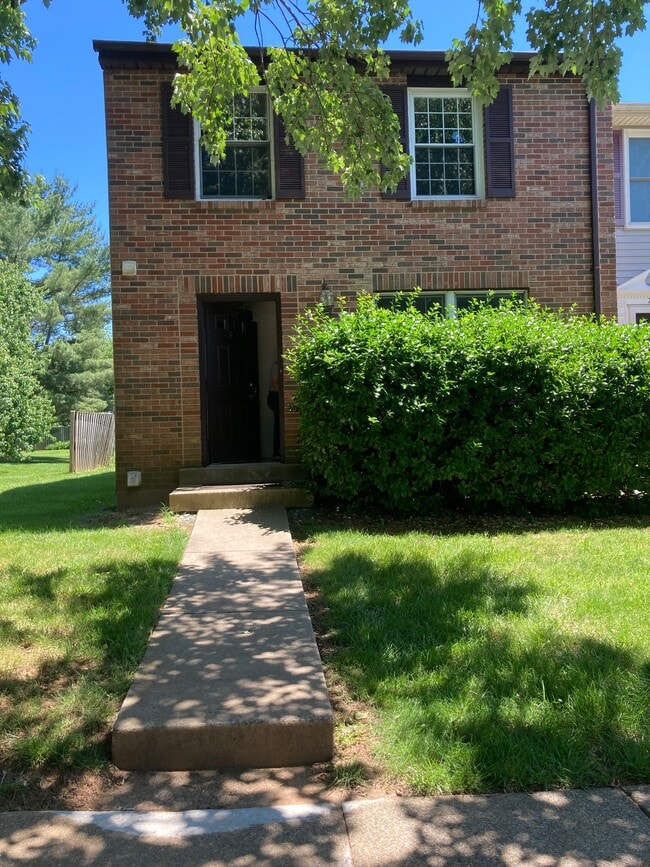 Building Photo - 7700 Fawn Ct