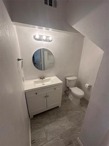 Building Photo - 6341 Bordeaux Ave