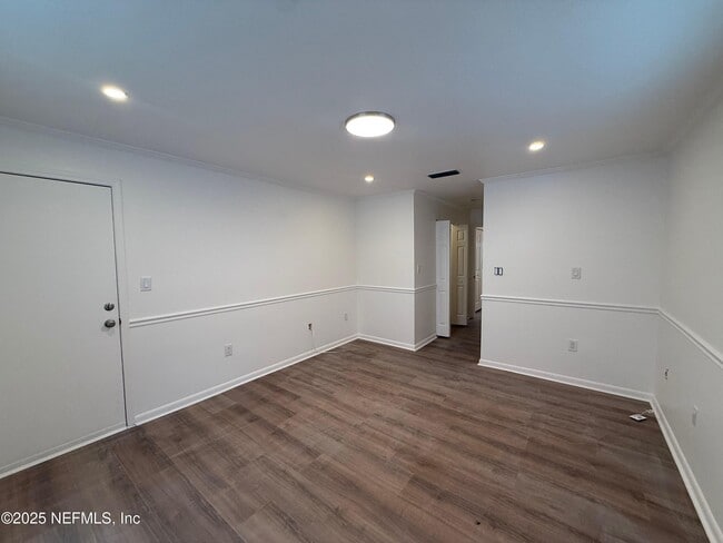 Building Photo - 1604 Arcadia Dr