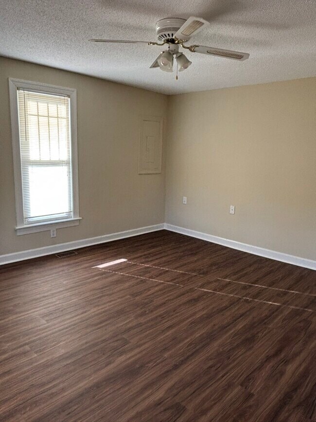 Building Photo - 2314 Hannah Creek Rd