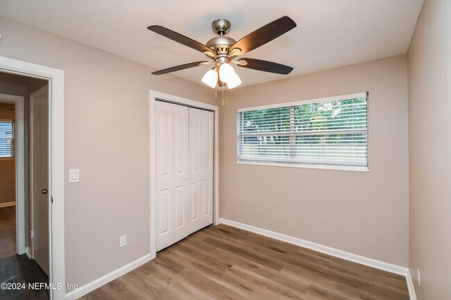 Building Photo - 2436 Lourdes Dr W