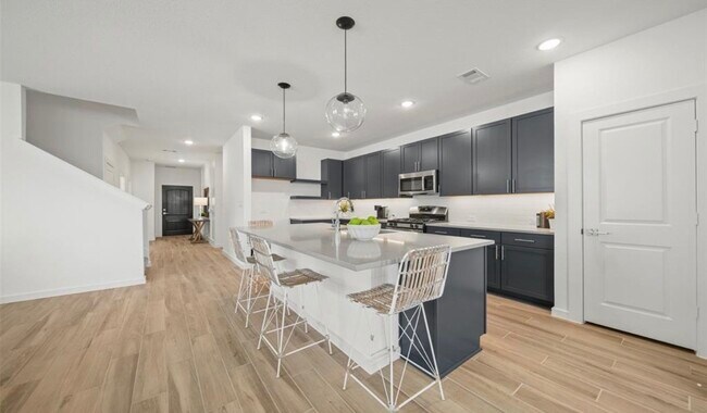 Building Photo - 302 Little Spg Ct