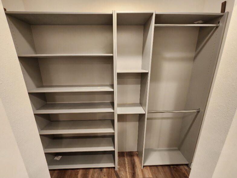 Building Photo - 1364 Belle St