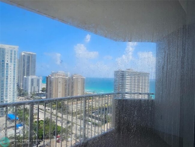 Building Photo - 1985 S Ocean Dr