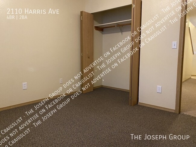 Building Photo - 2110 Harris Ave