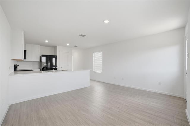 Building Photo - 6225 Kingfisher Wy
