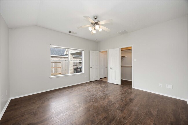 Building Photo - 2131 Acorn Glen Trail