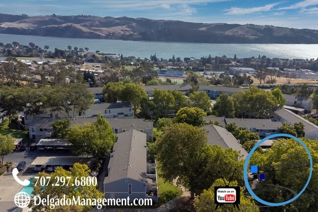 Building Photo - Benicia 2 bedroom condo