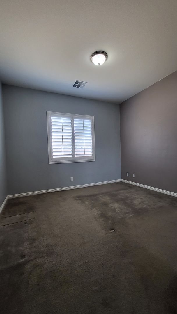 Building Photo - 5 bedroom, 4 bathroom home with a Casita