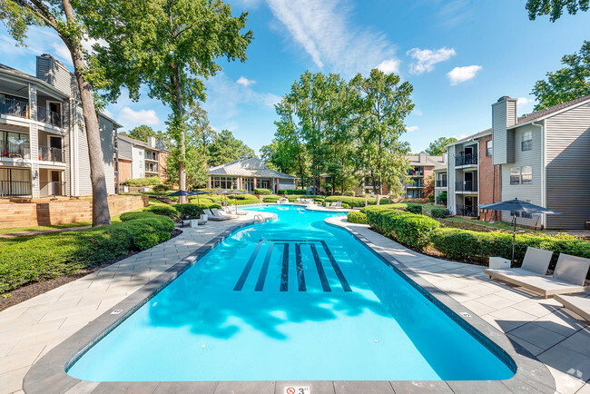 Resort style swimming pool - Woodford Estates