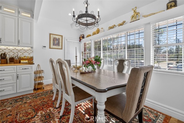 Building Photo - 327 Vine St