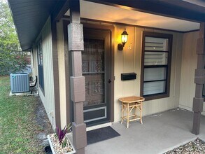 Building Photo - 1980 Tahitian Pl