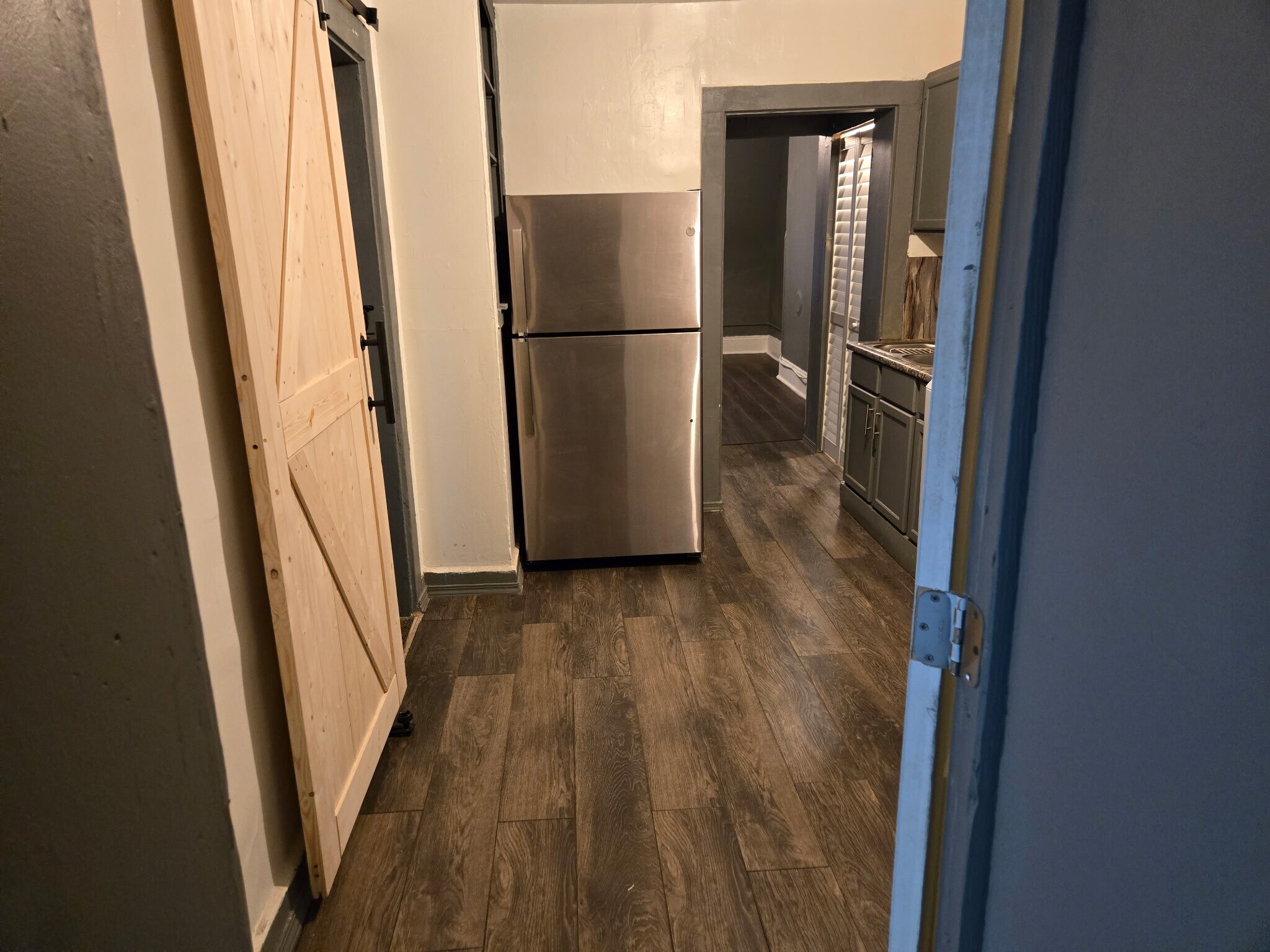 Building Photo - 10508 S Maryland Ave