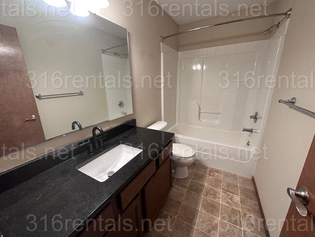 Building Photo - $1575 - 4 bedroom/ 2 bathroom - **COMING SOON ** Gorgeous newly remodeled townhome!