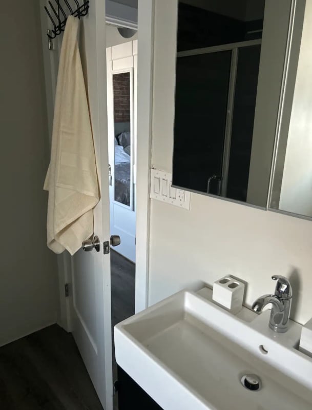 Building Photo - 5918 St Antoine