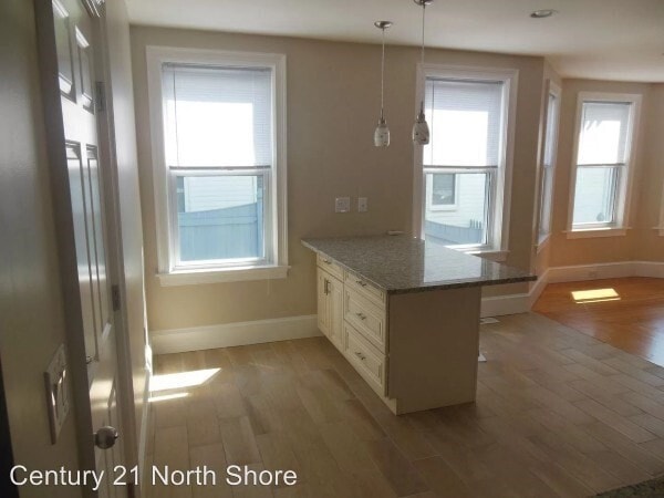 Building Photo - 5 Pearl St