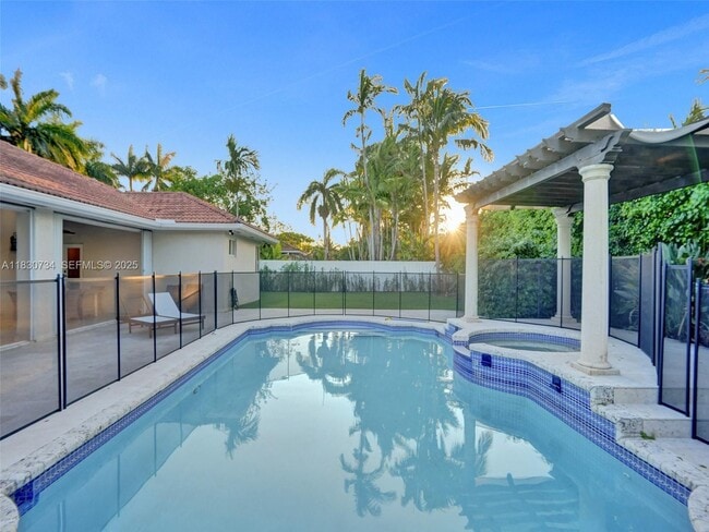 Building Photo - 12401 SW 77th St