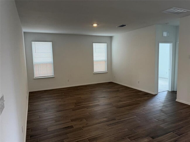 Building Photo - 252 Redonda Dr