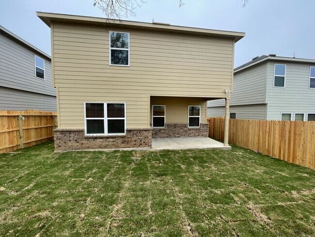 Building Photo - School Year Savings | $250 Amazon Gift Card + Spacious 4-Bed, 2.5-Bath Home with Loft & Fenced Ba...