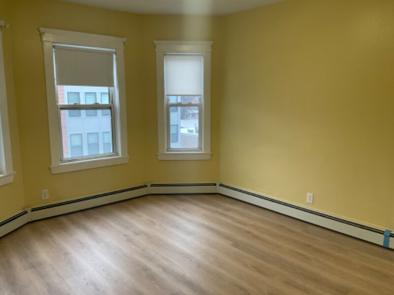 Building Photo - 126 Hamilton St