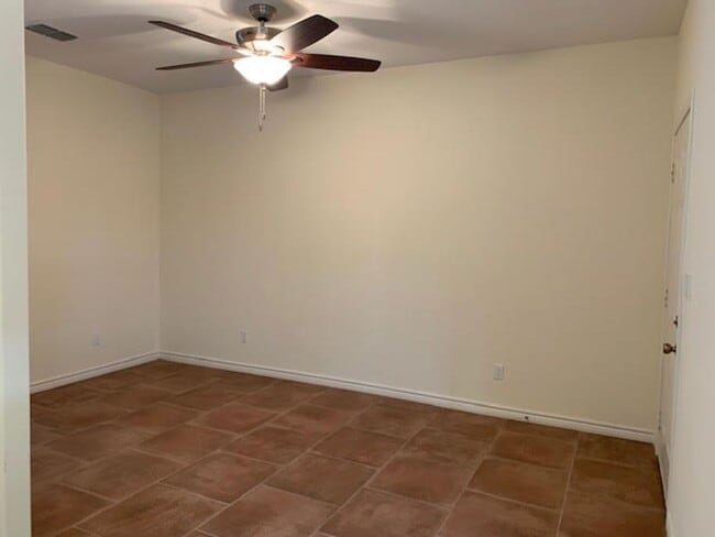 Building Photo - Spring Break Special - Move in NOW!!! and stay one month free