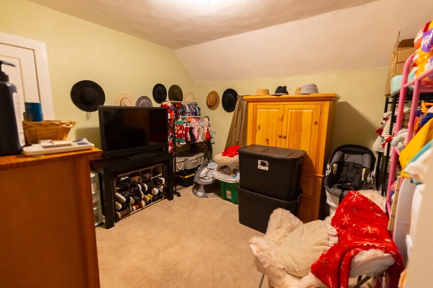 Bedroom 2 - 323 N Bennett St