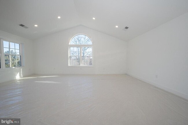 Building Photo - 2627 County Line Rd