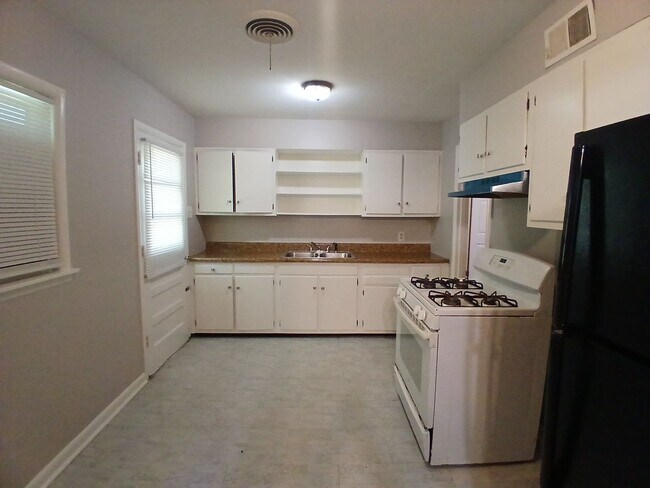 Building Photo - Charming Newly Renovated Home In East Memphis 3 Bed 1 Bath