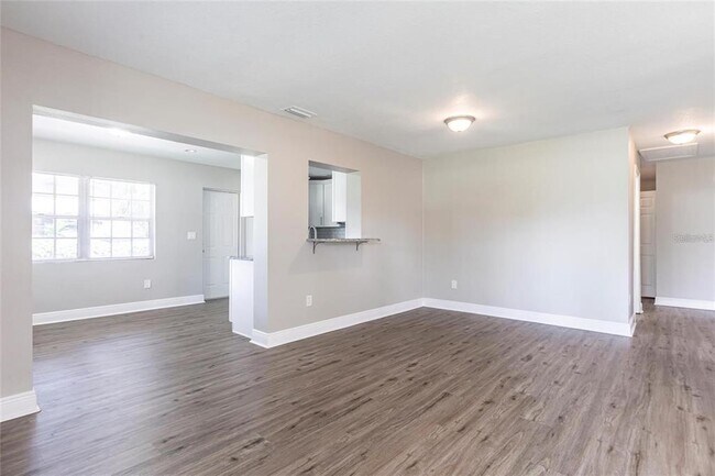 Building Photo - 6230 S Martindale Ave