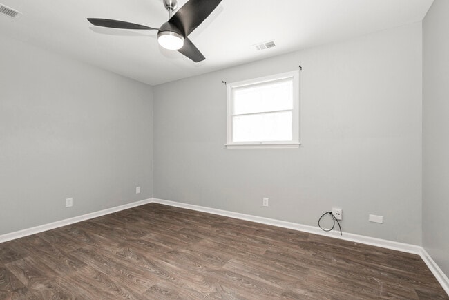 Building Photo - 8342 W Lincoln Hwy